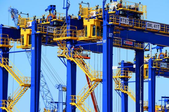 工程機械租賃 驅(qū)動現(xiàn)代經(jīng)濟(jì)發(fā)展的重要引擎